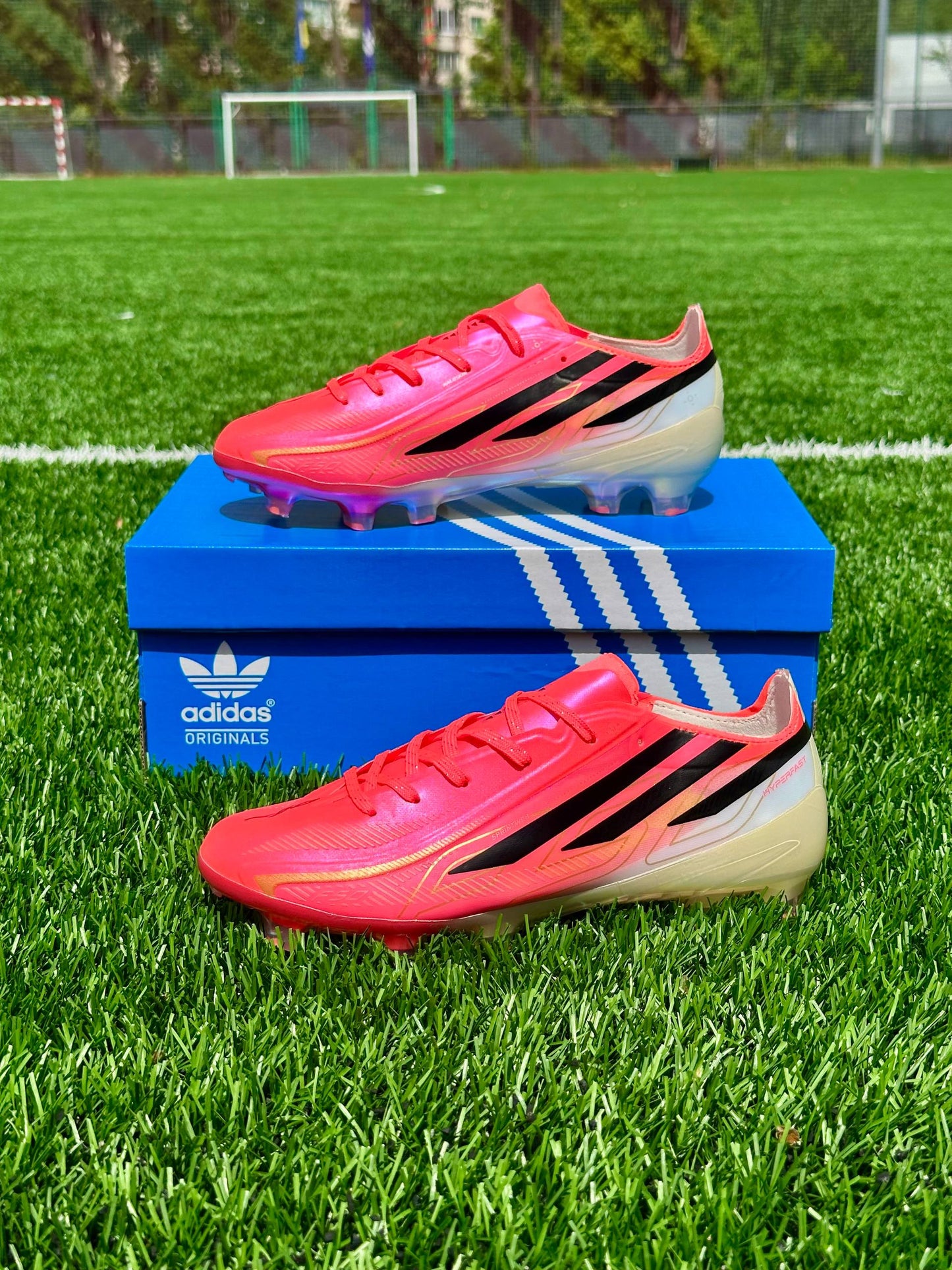 Adidas F50 (pink)