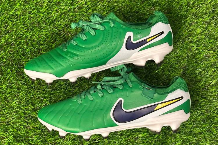 Nike Tiempo